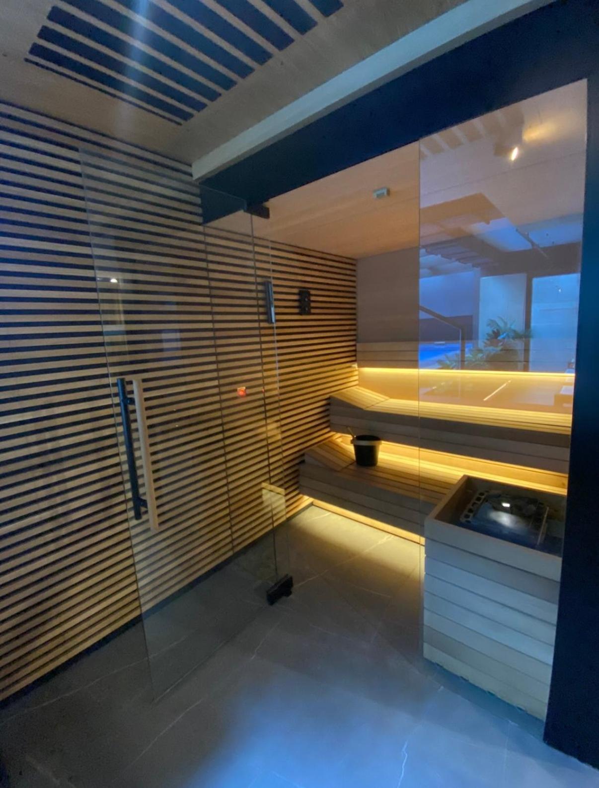 Vistula Avenue Apartment Free Parking, Swimming Pool, Sauna & Gym Krakow Dış mekan fotoğraf